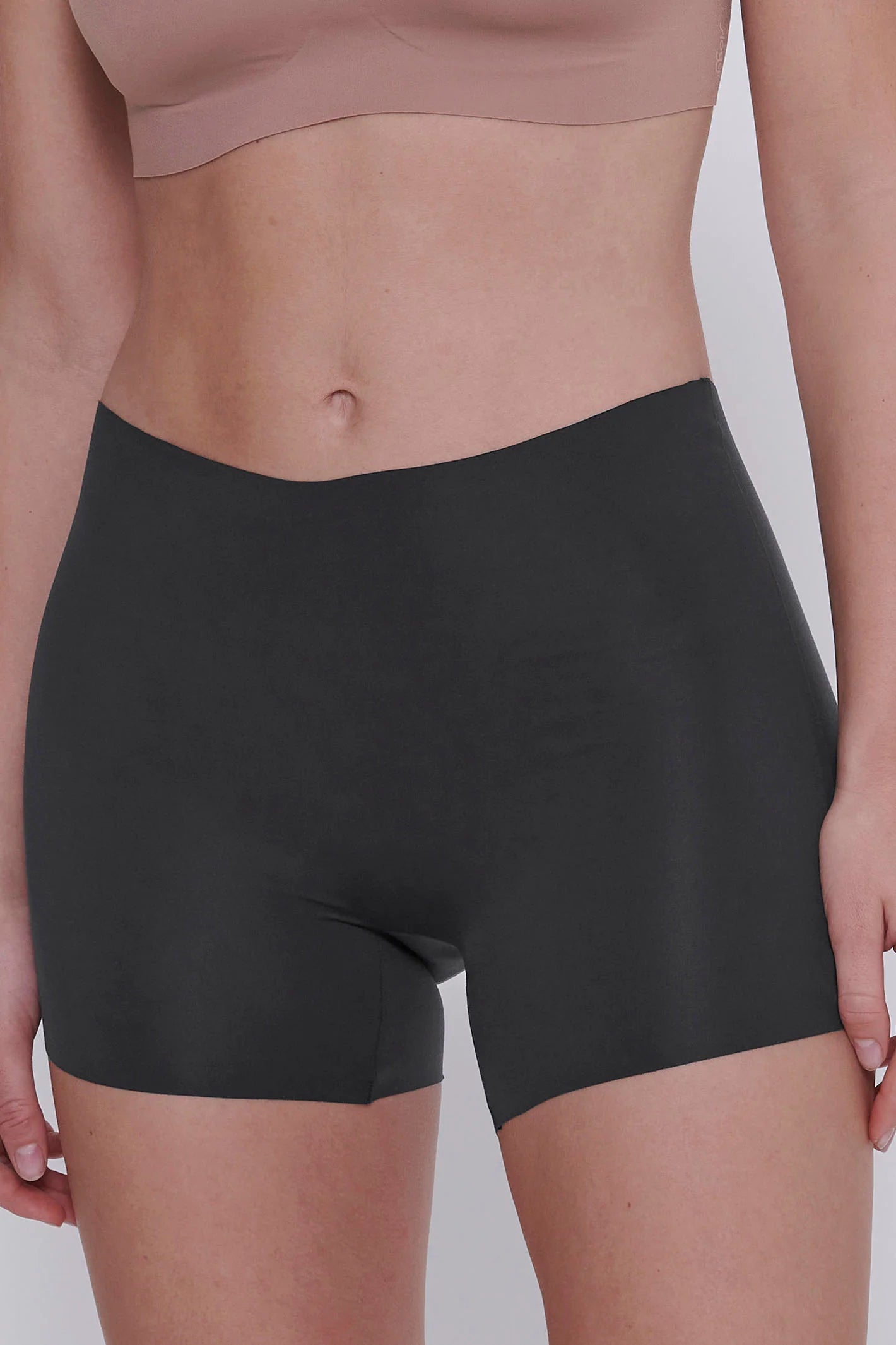 sloggi seamfree ladies black shorts