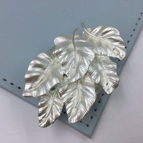 Ladies Magnetic Brooch-Leaves