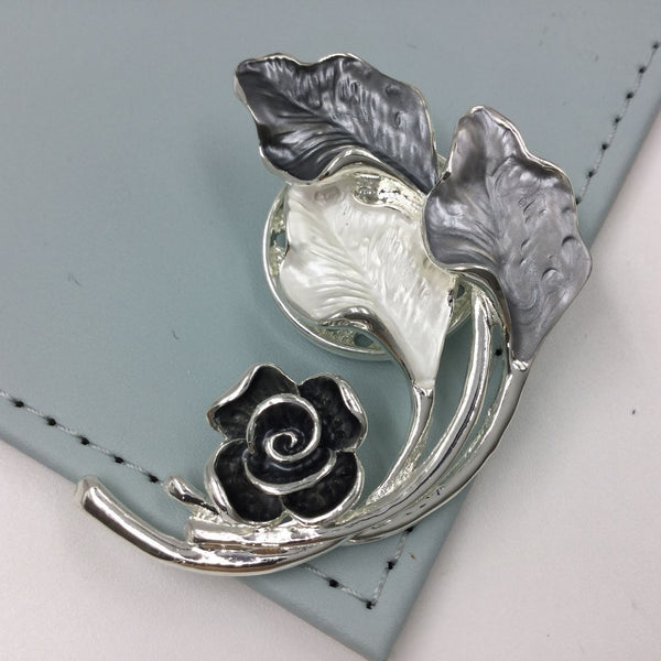 Ladies Magnetic Brooch-Flower+Leaves