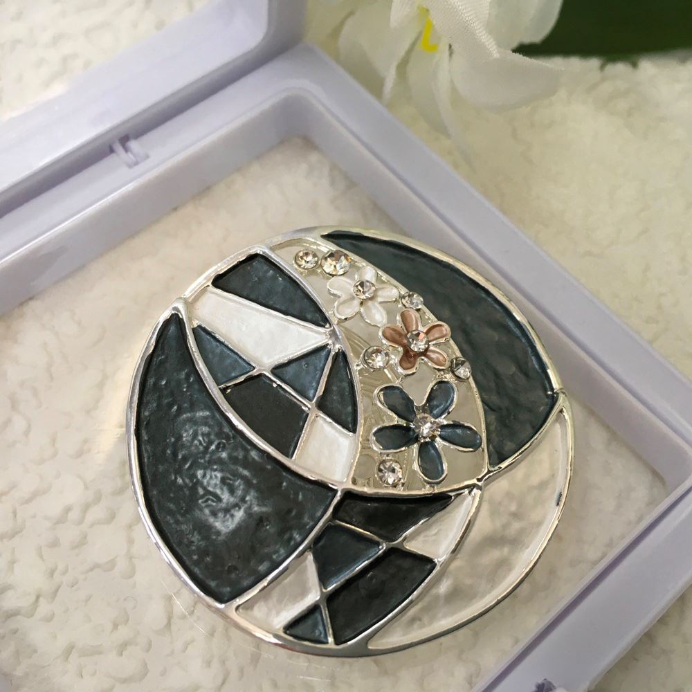 Ladies Magnetic Brooch-Flower Moon