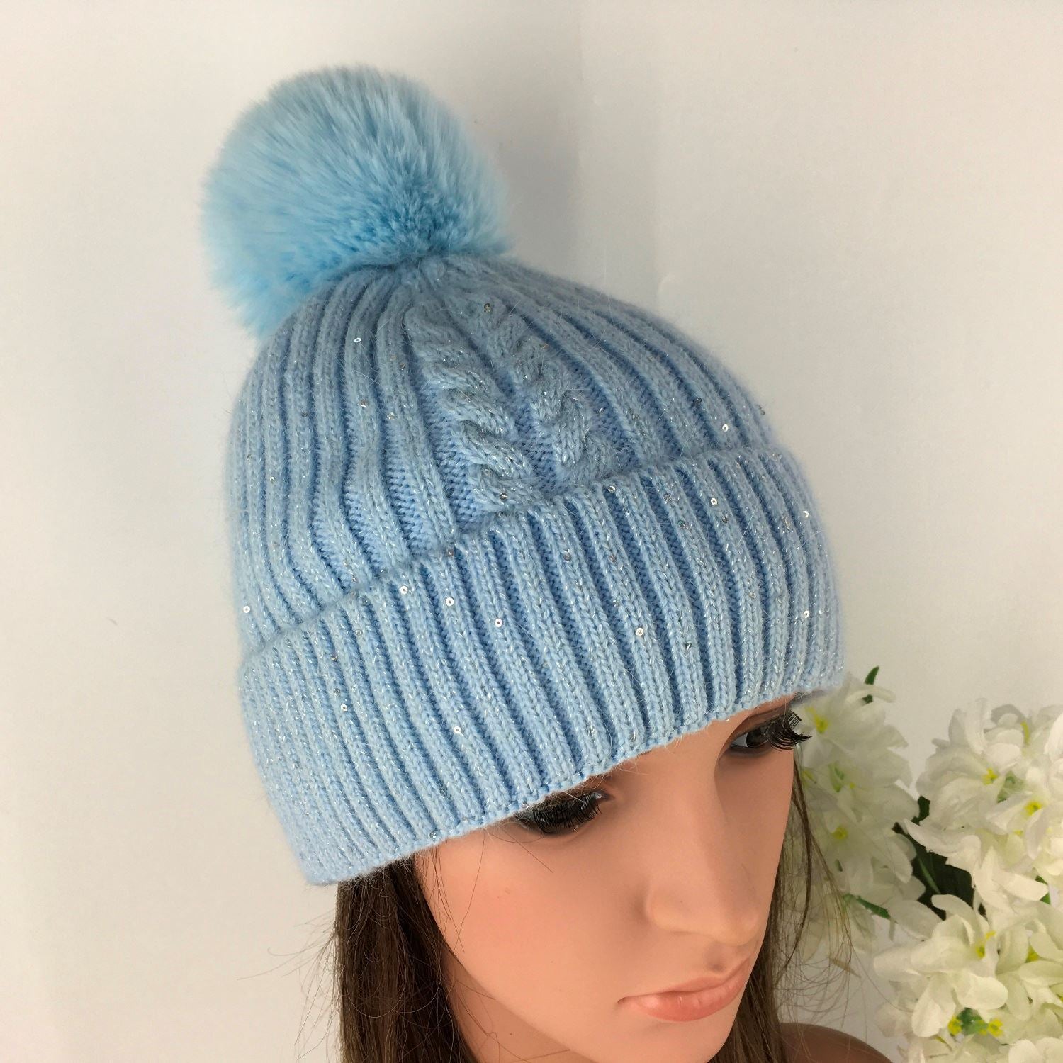 Ladies  Knitted Bobble Hat M5034