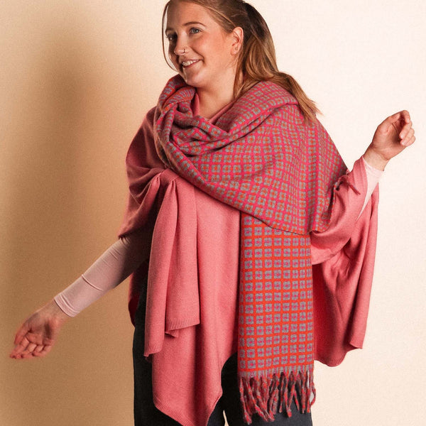 Zelly Scarf Winter Weight Cubes Hot Pink