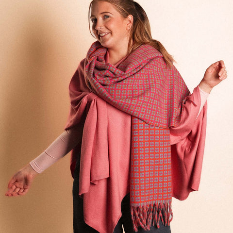 Zelly Scarf Winter Weight Cubes Hot Pink