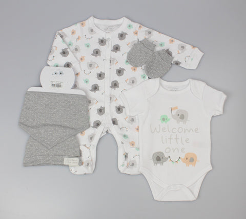 Watch Me Grow Baby 5 Piece Gift Set H13630 Welcome Little One