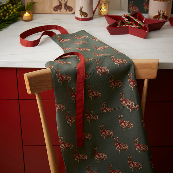 Cooksmart Christmas Heritage Hare 100% Cotton Apron AP2793