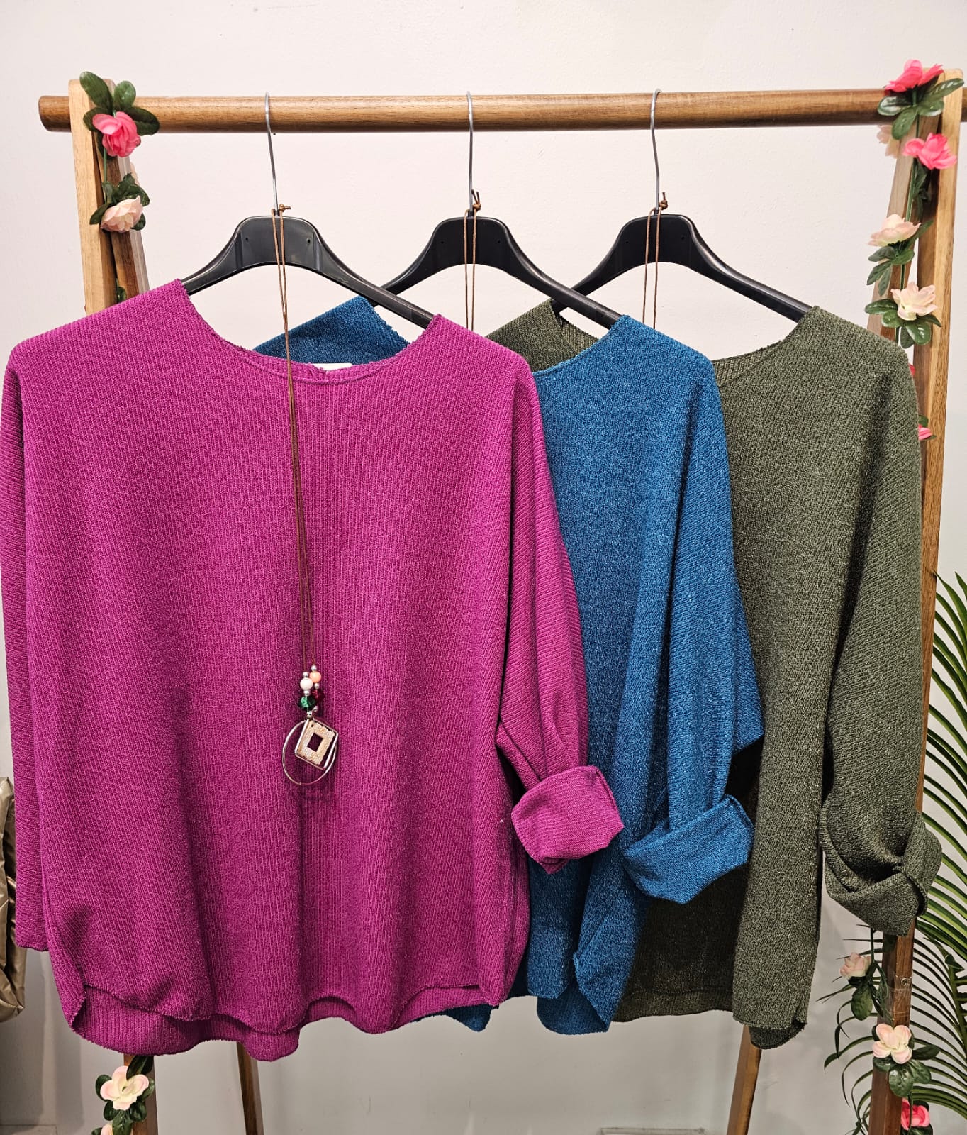 New Collection Ladies Oversized Ribbed Jumper with Necklace NC9099