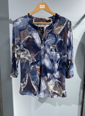 ladies  4  button top fine  weight