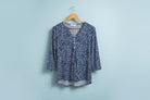ladies  top with 3/4  sleeves