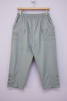 ladies 3/4  grey trousers