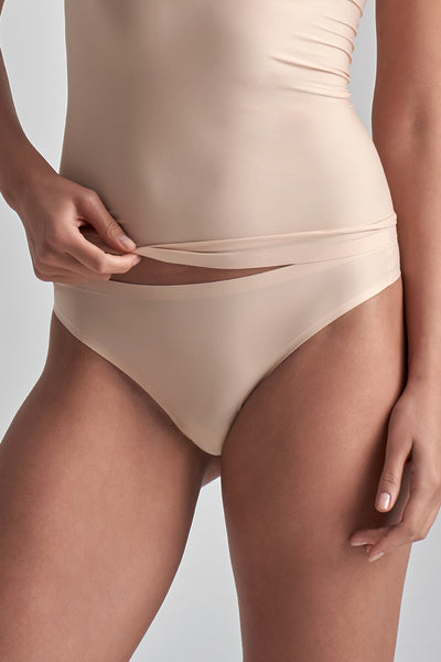 ByeBra Uni Stretch Thong Beige