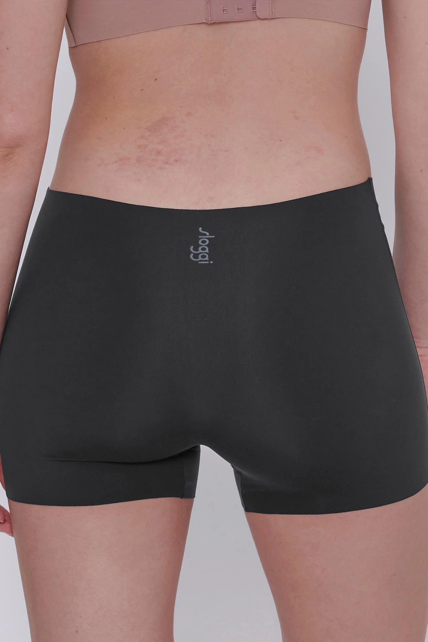 sloggi  seamfree  ladies  black  shorts
