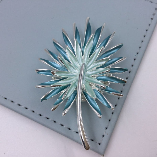Magnetic Leaf Brooch XZ-0839 Various Colours